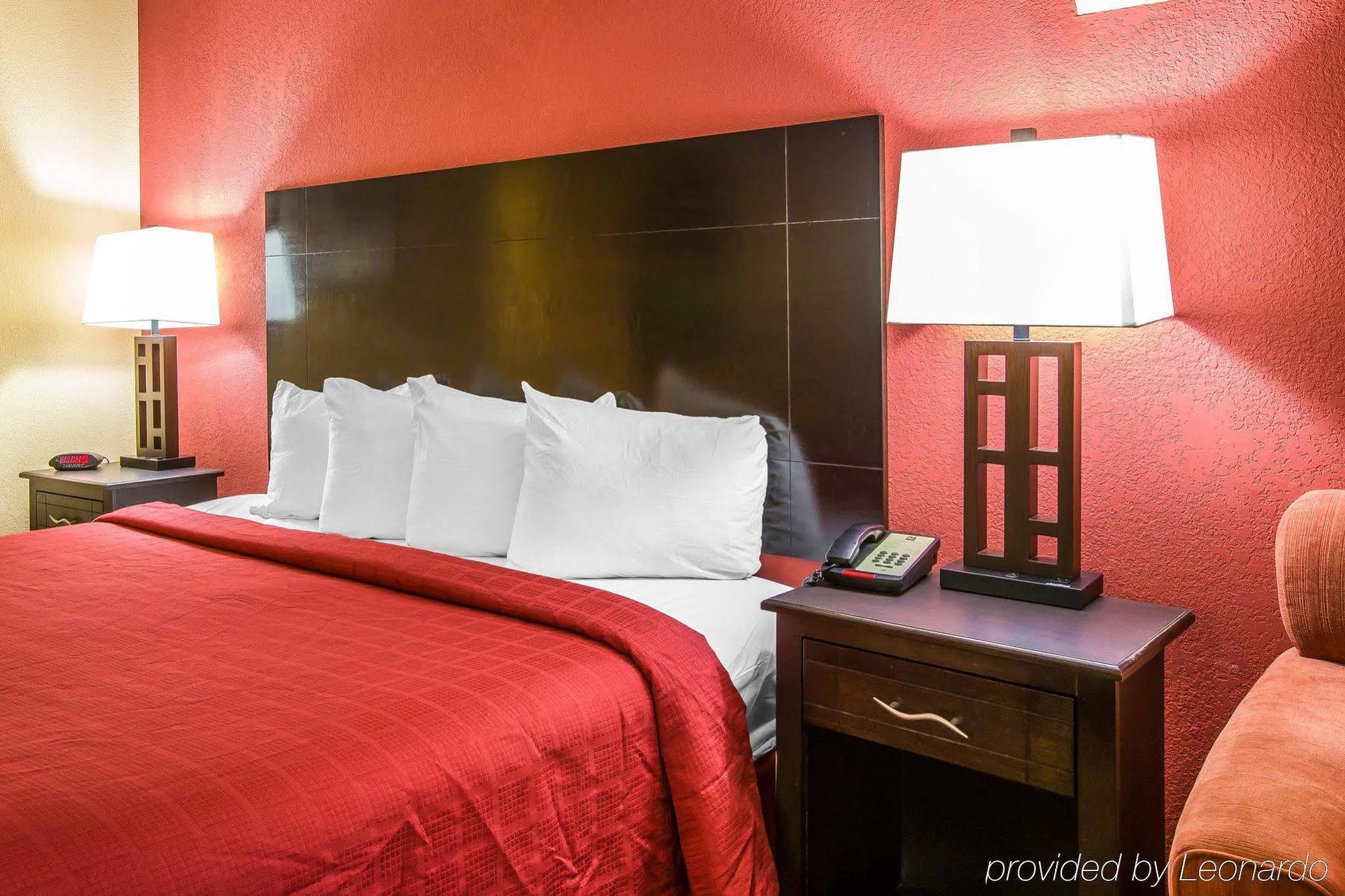 Knights Inn & Suites 格里芬 外观 照片